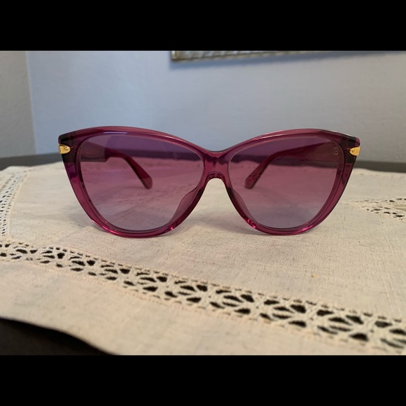 Louis Vuitton Violet Sunglasses - Picture 4 of 11